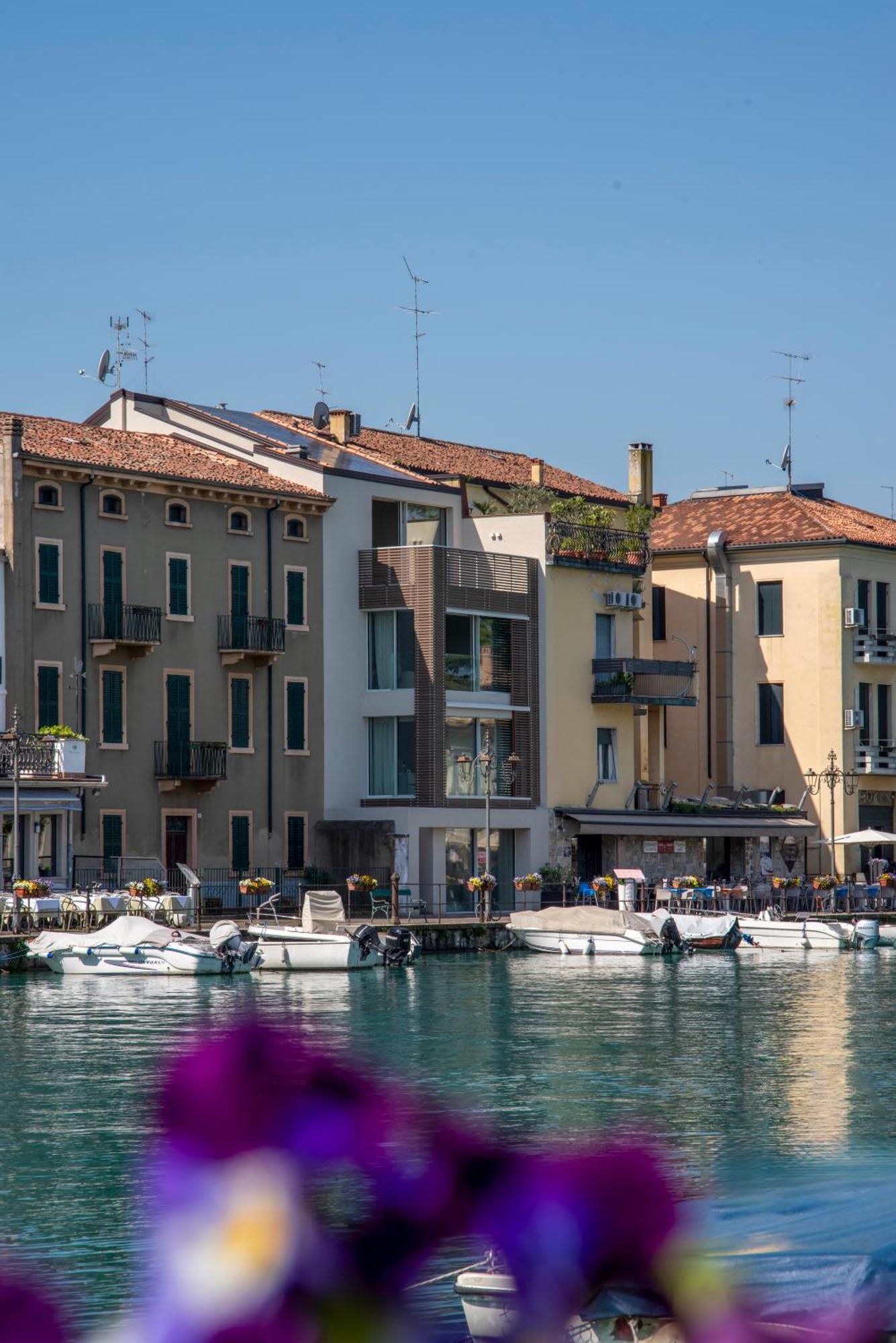 Palazzo Cordigero - Apartments เปสเคียรา เดล การ์ดา ภายนอก รูปภาพ