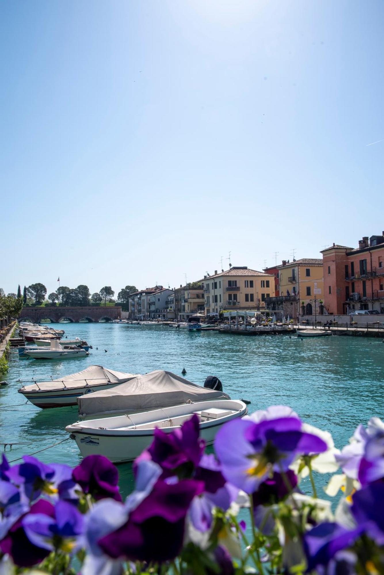 Palazzo Cordigero - Apartments เปสเคียรา เดล การ์ดา ภายนอก รูปภาพ