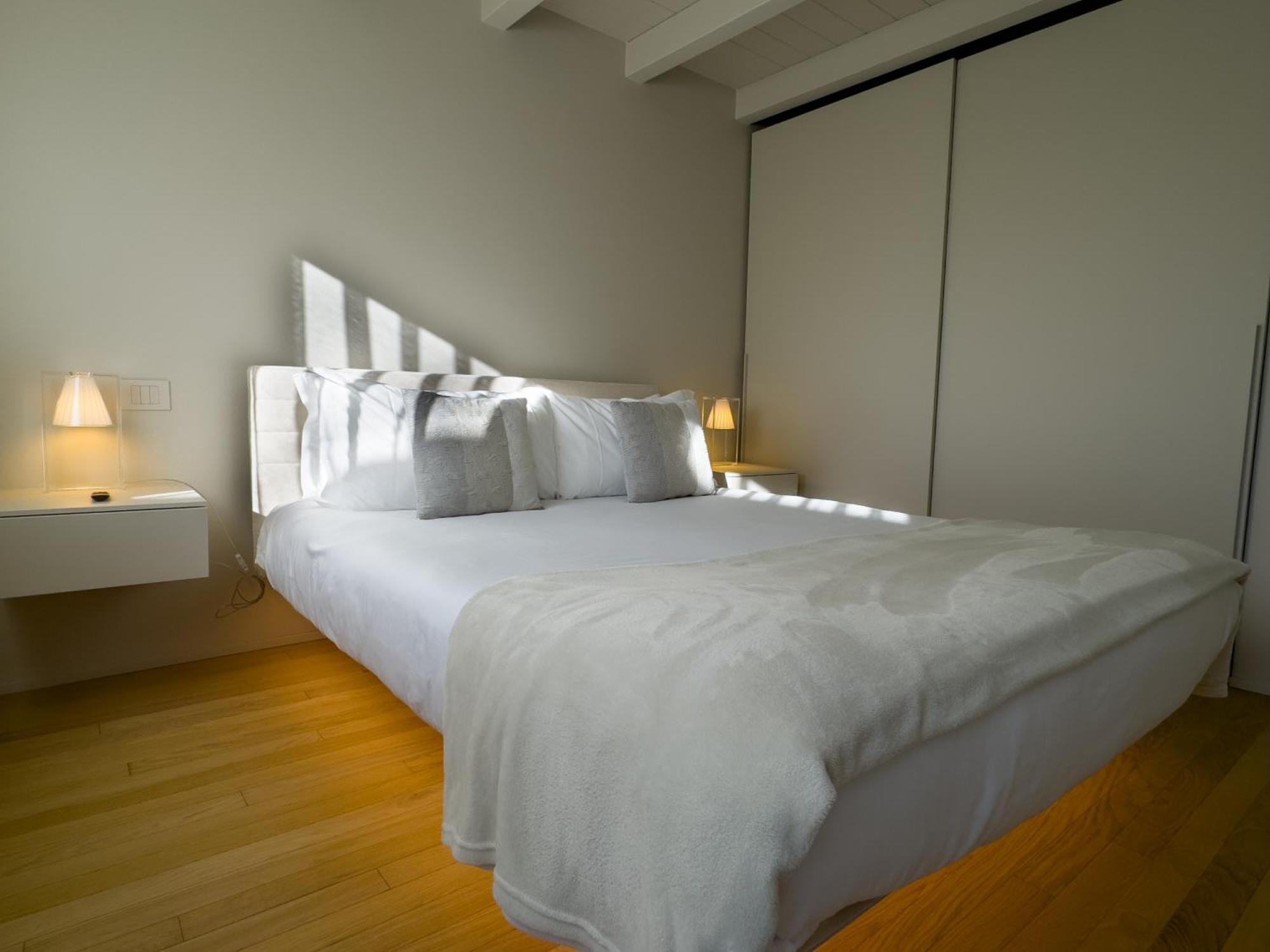 Palazzo Cordigero - Apartments เปสเคียรา เดล การ์ดา ภายนอก รูปภาพ