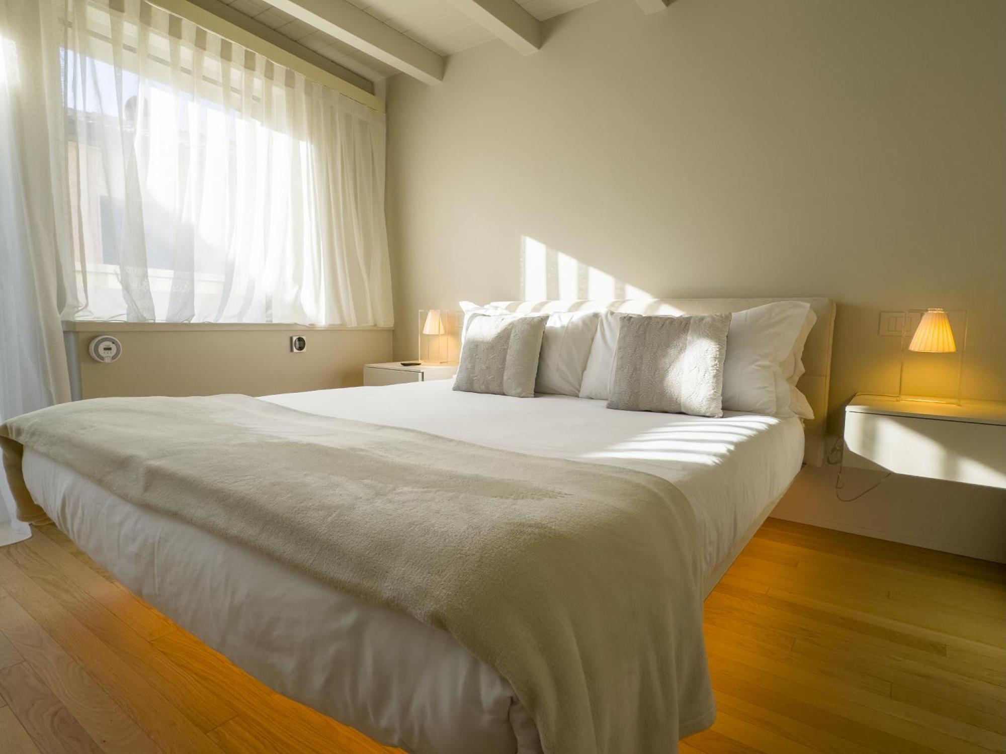 Palazzo Cordigero - Apartments เปสเคียรา เดล การ์ดา ภายนอก รูปภาพ
