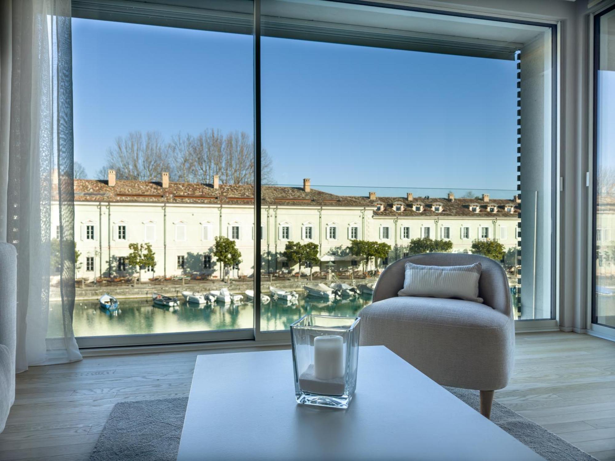 Palazzo Cordigero - Apartments เปสเคียรา เดล การ์ดา ภายนอก รูปภาพ