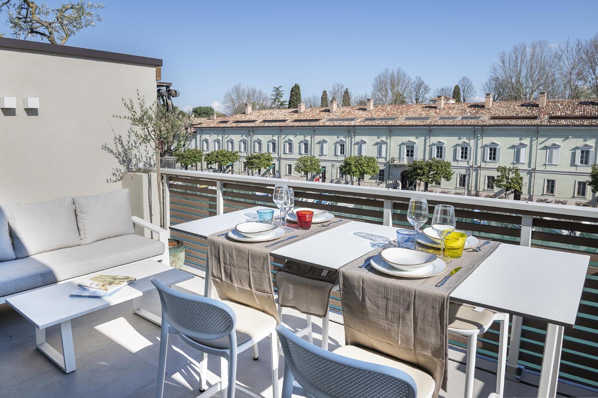 Palazzo Cordigero - Apartments เปสเคียรา เดล การ์ดา ภายนอก รูปภาพ