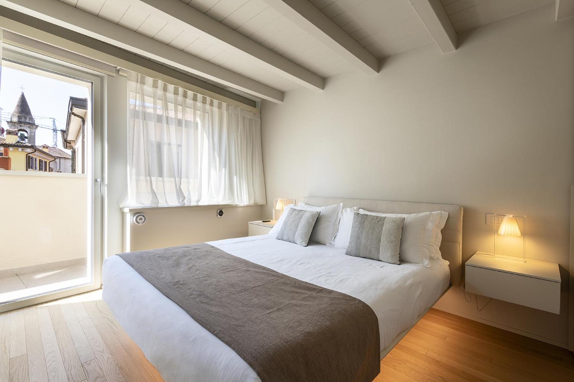 Palazzo Cordigero - Apartments เปสเคียรา เดล การ์ดา ภายนอก รูปภาพ