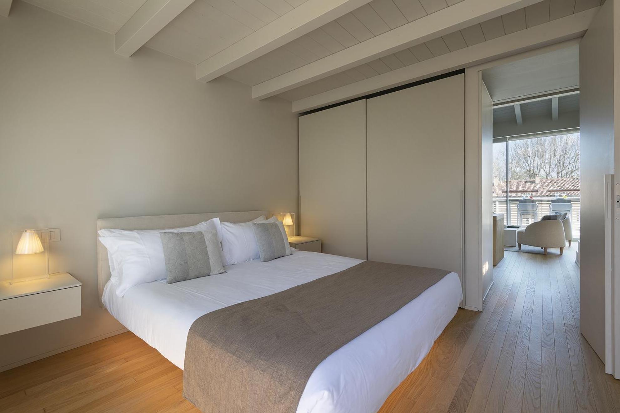 Palazzo Cordigero - Apartments เปสเคียรา เดล การ์ดา ภายนอก รูปภาพ